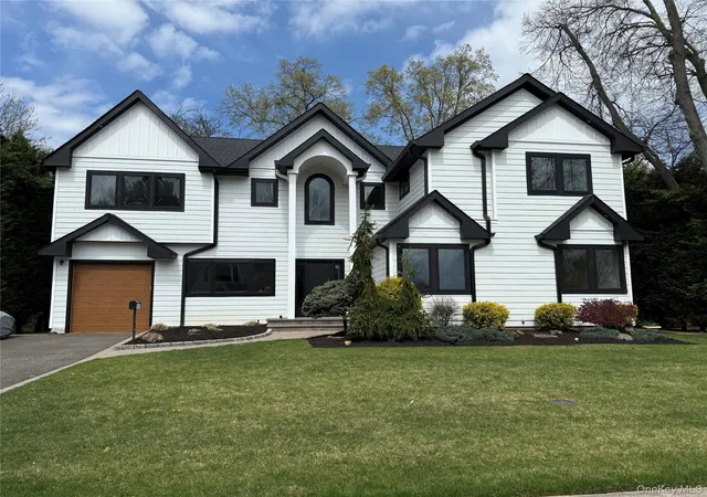Single family home for sale at 43 Marian Ln, Oyster Bay, NY 11753 | MLS# 1018911