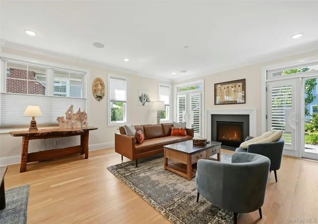 4th image of 227 Coach Dr, Huntington, NY 11797 | MLS# 1018917