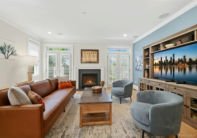 5th image of 227 Coach Dr, Huntington, NY 11797 | MLS# 1018917