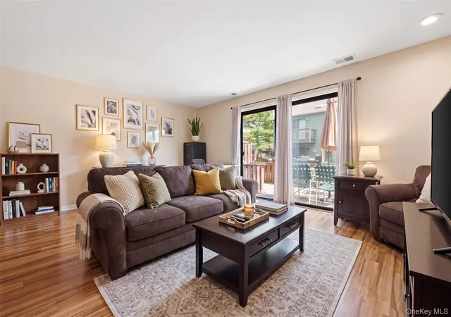 5th image of 100 Daly #1613, Hempstead, NY 11572 | MLS# 1018937