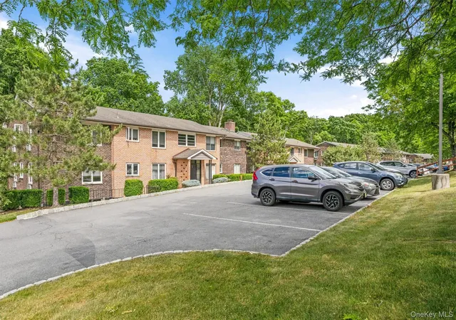 2nd image of 9 Barnett Dr, Monroe, NY 10950