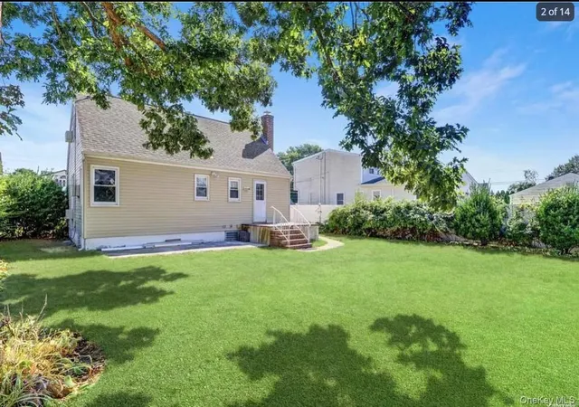 2nd image of 4 West Ct, Oyster Bay, NY 11714 | MLS# 1018944