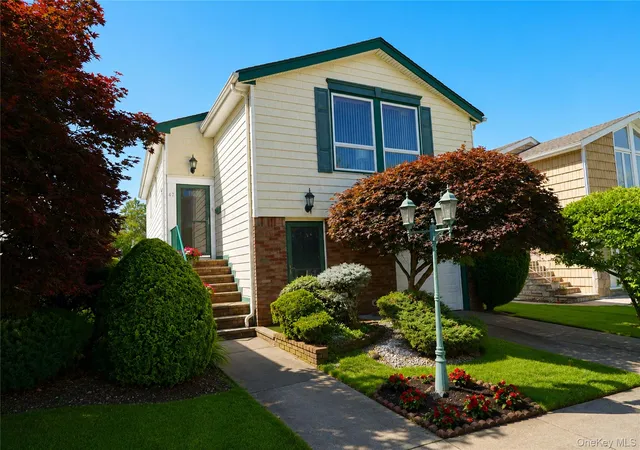 1st image of 47 Stanley Cir, Staten Island, NY 10308 | MLS# 1018962