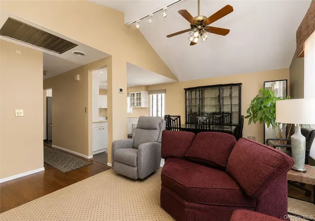 Photo 3 of Sale Pending at 47 Stanley Cir, Staten Island, NY 10308 | MLS# 1018962 | Listing updated on 2026-09-18