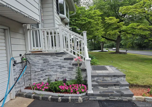 3rd image of 4401 Express Dr N, Ronkonkoma, NY 11779 | MLS# 1018984