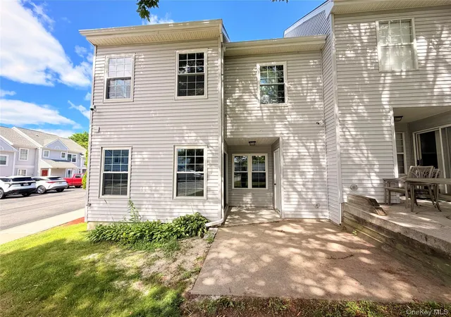 Homes for sale in Wallkill, NY | 15 Kendal Ln, Wallkill, NY 10940 | MLS# 1018987