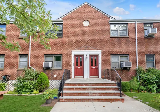 Homes for sale in New York, NY | 16051 17th Avenue #Lower, New York, NY 11357 | MLS# 1018989