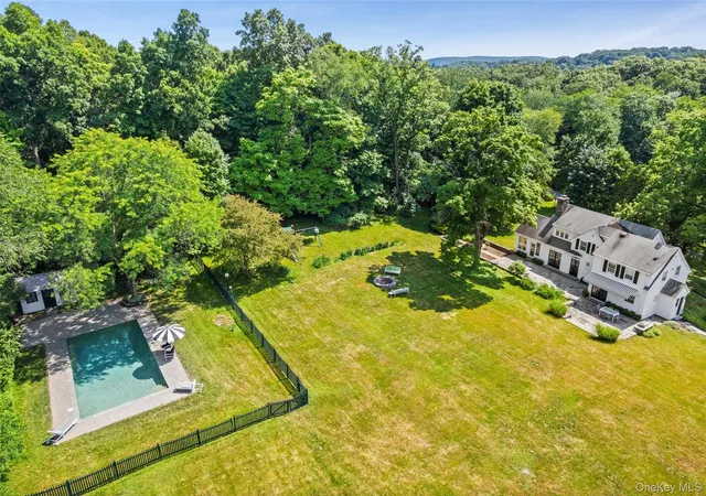 Single family home for sale at 137 Boway Rd, Lewisboro, NY 10590 | MLS# 1018990