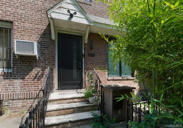 Homes for sale in New York, NY | 1712 Dekalb Ave, New York, NY 11237 | MLS# 1018997