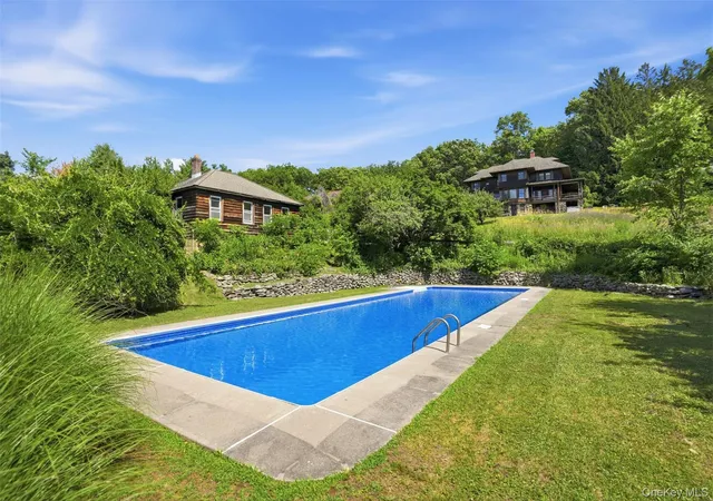 Photo 3 of Single family home for sale at 37 Ridge Rd, Cornwall, NY 12518 | MLS# 1019031 | Listing updated on 2026-06-29