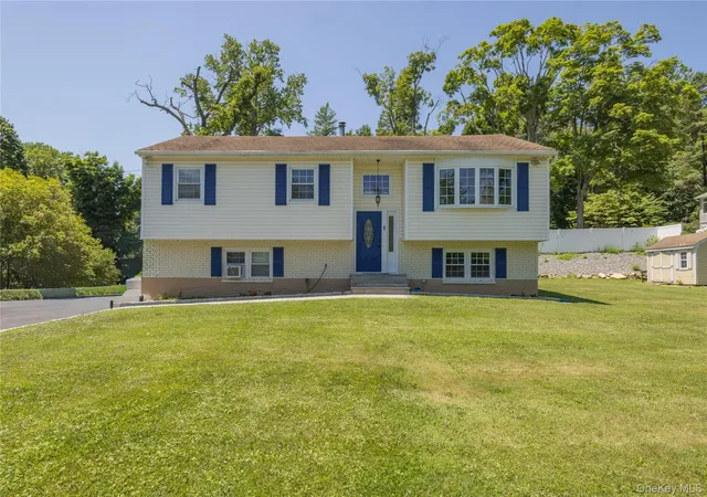 Homes for sale in Yorktown, NY | 3709 Foothill St, Yorktown, NY 10547 | MLS# 1019036