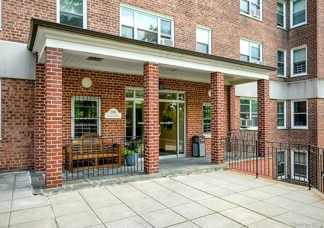 Homes for sale in Mount Vernon, NY | 280 Collins Ave #6D, Mount Vernon, NY 10552 | MLS# 1019040