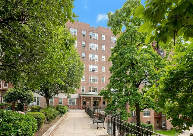 Homes for sale in Mount Vernon, NY | 280 Collins Ave #6D, Mount Vernon, NY 10552 | MLS# 1019040