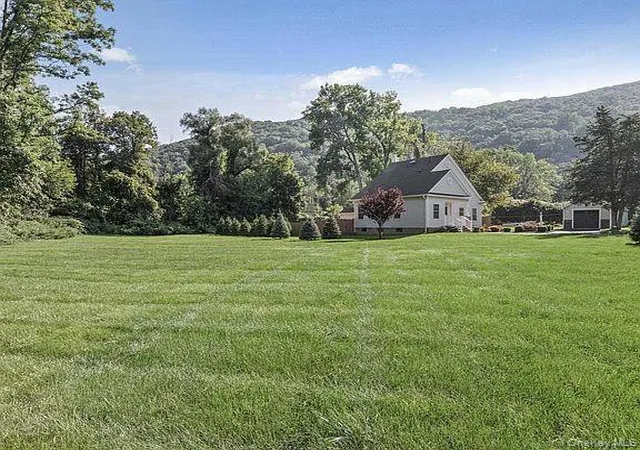 Homes for sale in Fishkill, NY | 209 Carol Ln, Fishkill, NY 12524 | MLS# 1019045