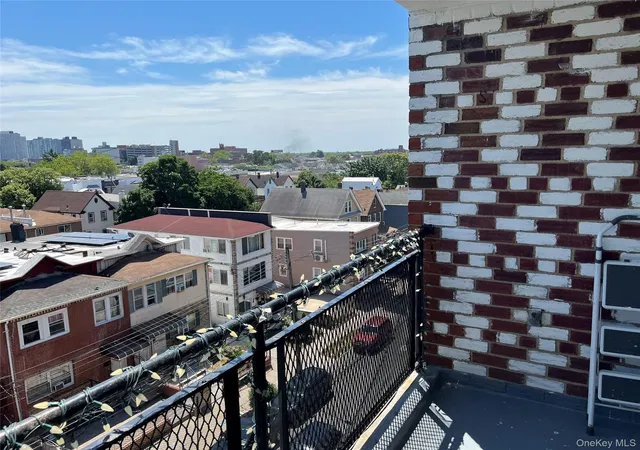Homes for sale in New York, NY | 84 70 129th Street, New York, NY 11415 | Houzeo