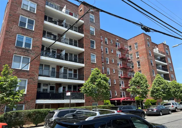 Homes for sale in New York, NY | 84-70 129Th St #5B, New York, NY 11415 | MLS# 1019046