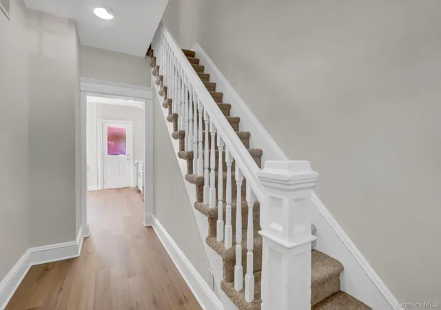 5th image of 5 Columbia St, Oyster Bay, NY 11735 | MLS# 1019049