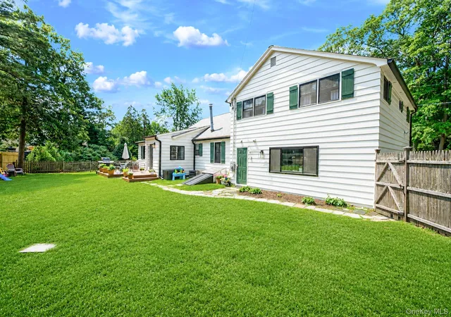 Photo 3 of Sale Pending at 52 Albermarle Ave, Huntington, NY 11746 | MLS# 1019050 | Listing updated on 2026-07-29