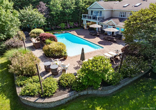 3rd image of 9 Crick Holly Ln, Islip, NY 11730 | MLS# 1019052