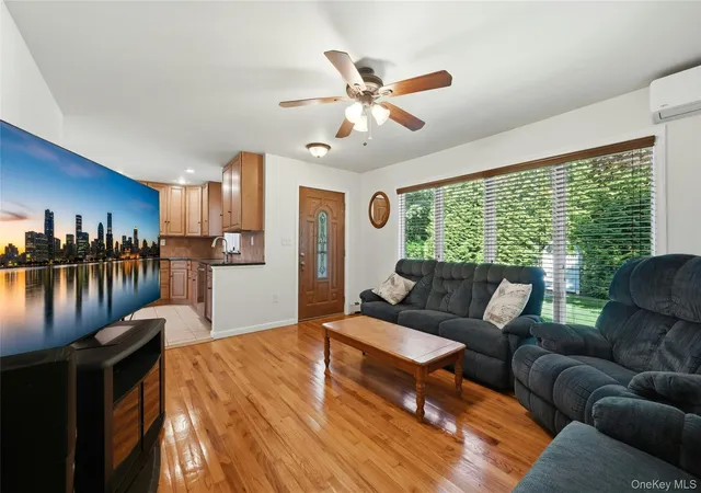 Photo 4 of Single family home for sale at 76 Lyman Rd, Brookhaven, NY 11772 | MLS# 1019066 | Listing updated on 2026-10-04