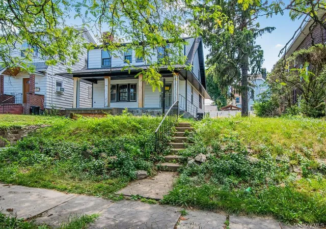 Homes for sale in Mount Vernon, NY | 484 E 5th St, Mount Vernon, NY 10553 | MLS# 1019067
