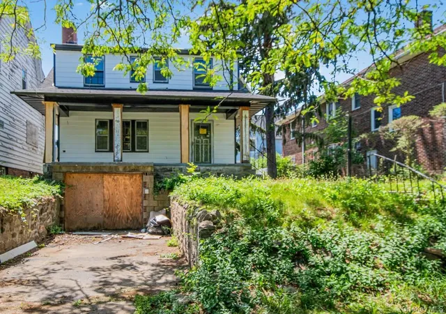 Homes for sale in Mount Vernon, NY | 484 E 5th St, Mount Vernon, NY 10553 | MLS# 1019067