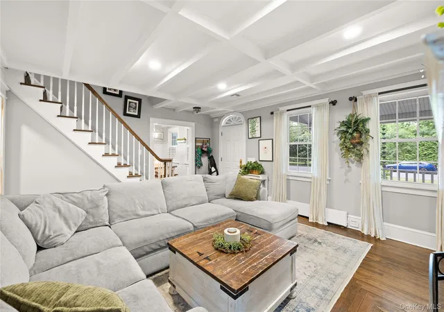 5th image of 341 Woodland Dr, Islip, NY 11718 | MLS# 1019072