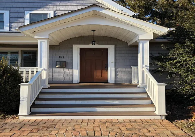 Photo 4 of Sale Pending at 23 Annetta Ave, Northport, NY 11768 | MLS# 1019077 | Listing updated on 2026-08-26