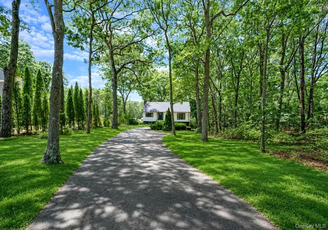 4th image of 465 Helene Ave, Shirley, NY 11967 | MLS# 1019109