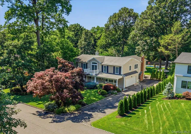 2nd image of 30 Woodland Rd, Roslyn, NY 11576 | MLS# 1019110