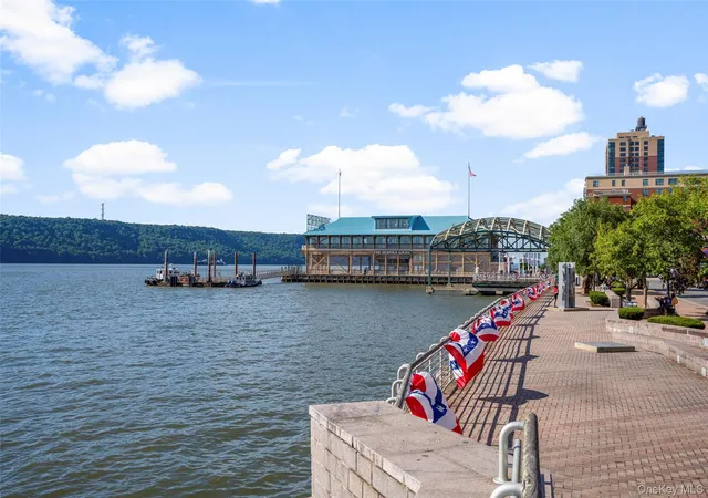 Homes for sale in Yonkers, NY | 23 Water Grant St #4N, Yonkers, NY 10701 | MLS# 1019119