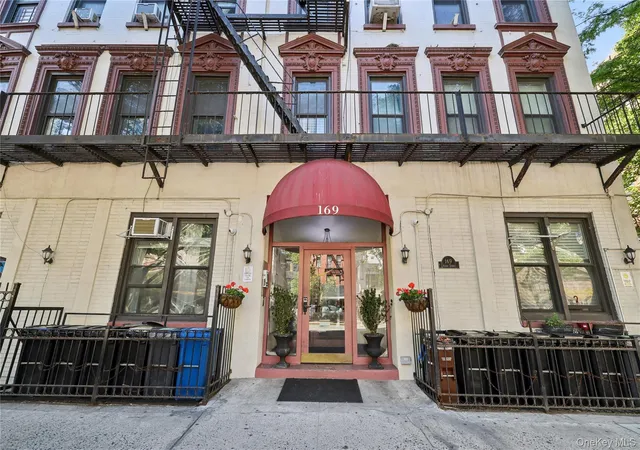2nd image of 169 Allen St, New York, NY 10002