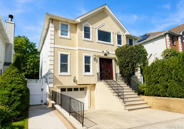 2nd image of 22 Putters Ct, New York, NY 10301 | MLS# 1019136