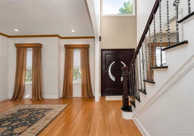 3rd image of 22 Putters Ct, New York, NY 10301 | MLS# 1019136