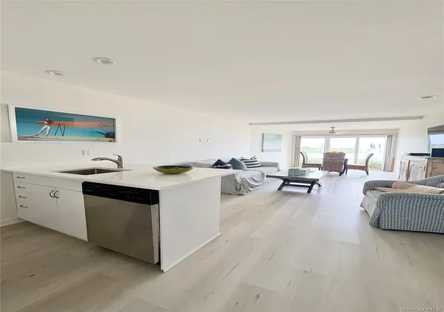 Homes for sale in Southampton, NY | 585 Dune Rd #A-21, Southampton, NY 11978 | MLS# 1019137