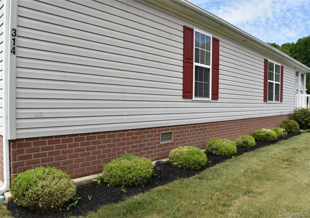 Homes for sale in New Windsor, NY | 314 Brittany Ter, New Windsor, NY 12575 | MLS# 1019147