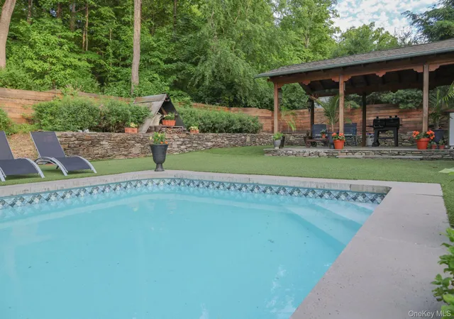 4th image of 5012 Albany Post, Hyde Park, NY 12580 | MLS# 1019148