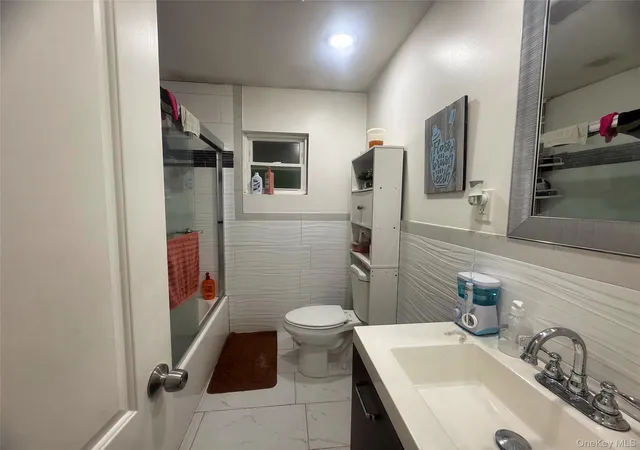 Photo 3 of Sale Pending at 32 Bedford St, Babylon, NY 11726 | MLS# 1019163 | Listing updated on 2026-07-22