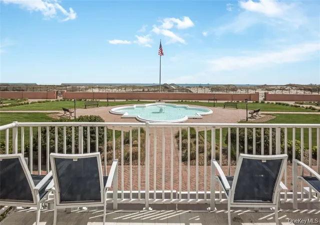 Homes for sale in Long Beach, NY | 2 Richmond Rd #6M, Long Beach, NY 11561 | MLS# 1019173