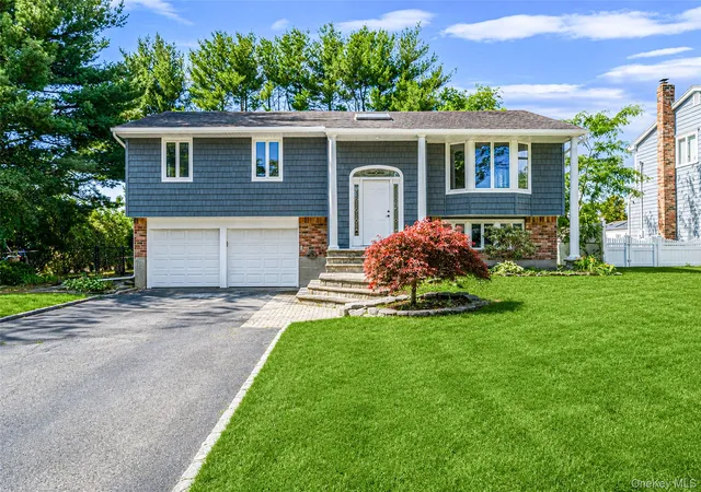 4th image of 14 Stanley Pl, Smithtown, NY 11788 | MLS# 1019198