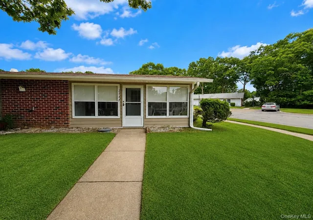 1st image of 258 Newcastle Ct #F, Brookhaven, NY 11961 | MLS# 1019238