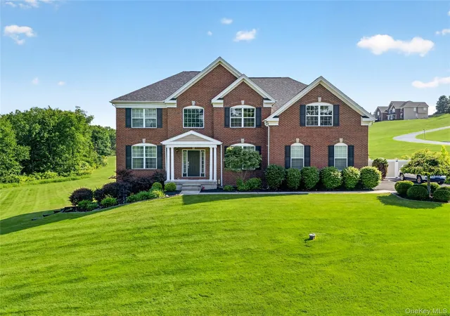 Photo 3 of Sale Pending at 33 Luthien Forest Rd, New Windsor, NY 12553 | MLS# 1019242 | Listing updated on 2026-09-18
