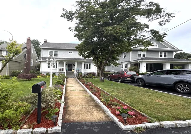 Homes for sale in New Rochelle, NY | 36 Earle Pl, New Rochelle, NY 10801 | MLS# 1019248