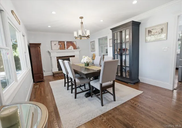 Photo 2 of Single family home for sale at 7 Vine St, Bayville, NY 11709 | MLS# 1019252 | Listing updated on 2026-06-28