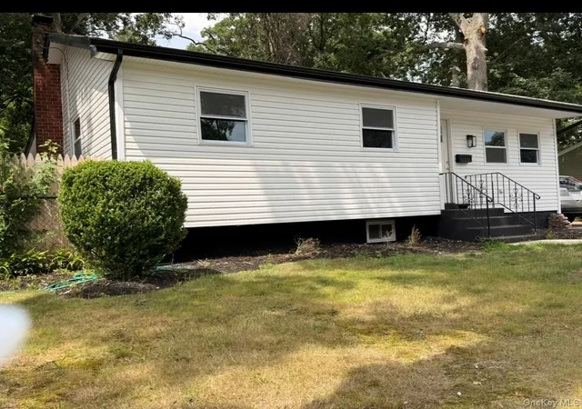 4th image of 221 State Ave, Babylon, NY 11798 | MLS# 1019258