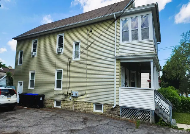 4th image of 51 Lincoln Ave, Poughkeepsie, NY 12601 | MLS# 1019265