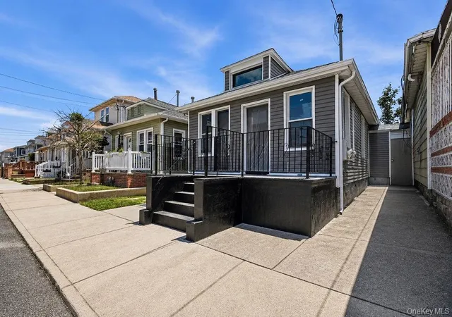 Photo 3 of Single family home for sale at 69 39 Elizabeth Ave, Arverne, NY 11692 | MLS# 1019279 | Listing updated on 2026-07-05