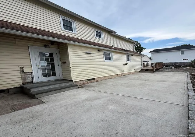 Homes for sale in Oyster Bay, NY | 42 Whitney Ave, Oyster Bay, NY 11791 | MLS# 1019290