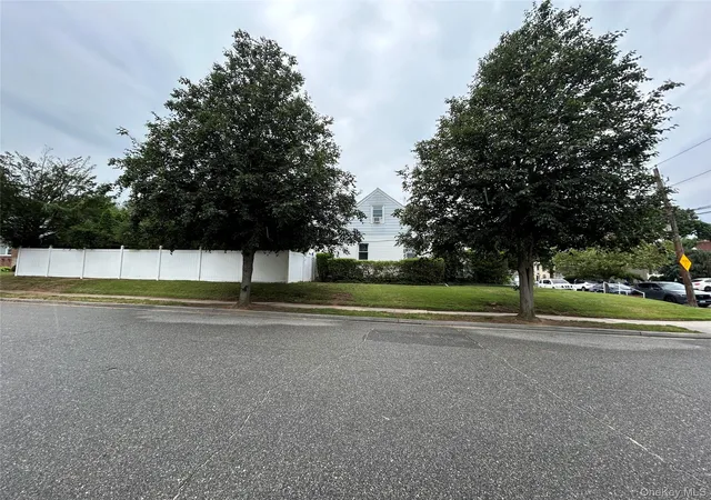 3rd image of 92 Melvin Ave, West Hempstead, NY 11552 | MLS# 1019317