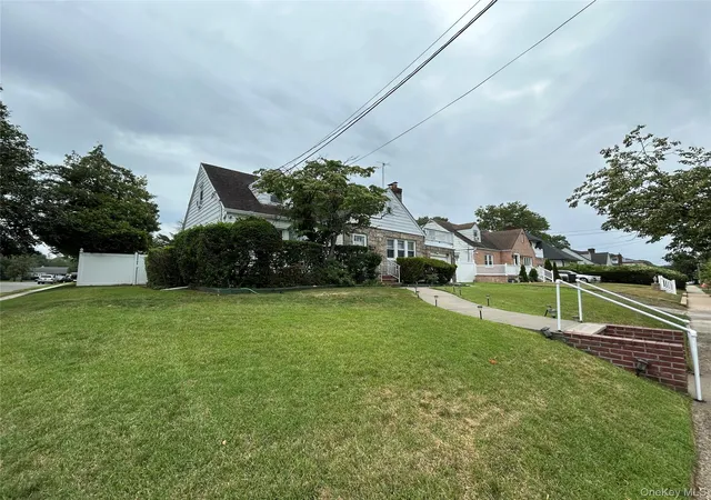 5th image of 92 Melvin Ave, West Hempstead, NY 11552 | MLS# 1019317